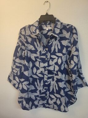Chicos Blue Floral Leaf Print Linen Blouse with 3/4 Sleeves Size 1 (Medium)